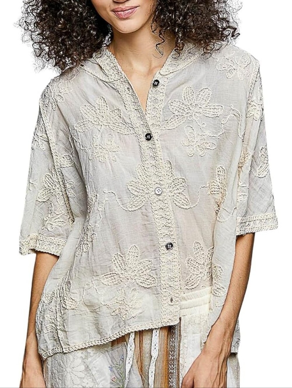 POL NWOT Textured Embroidered-Detail Top in Cream One Size